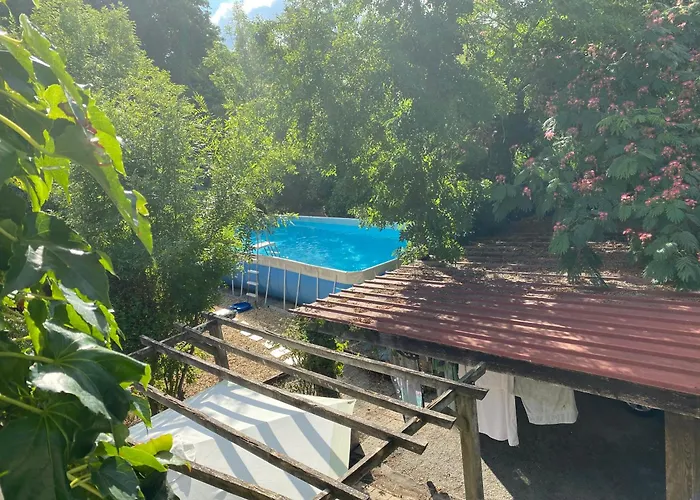 Spacious With Pool In Pretty Village Casa de Férias